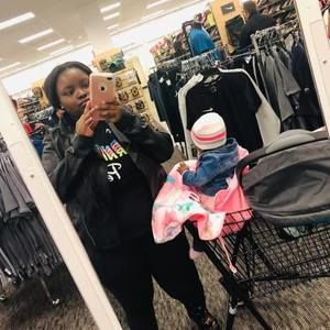 Meet your Posher, Monay